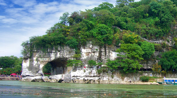 【悅享桂林】廣西桂林漓江竹筏/興坪古鎮(zhèn)/十里畫廊/象鼻山雙動4日游